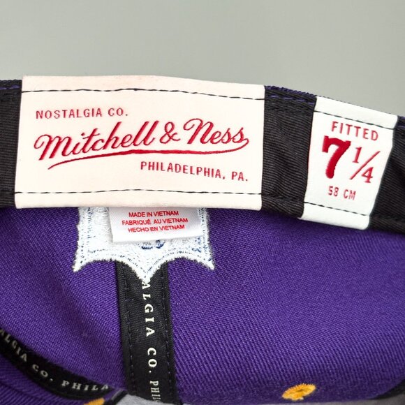 Mitchell & Ness Minnesota Vikings 2 Tone Fitted Hat Cap NFL 7 1/4 - Picture 8 of 9